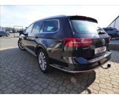 Volkswagen Passat 2,0 TDI,Digi Klima,koupeno ČR  Highline - 73