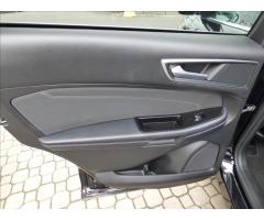 Ford Edge 2,0 TDCi,LED,4x4,Navigace,Ford servis  Titanium - 45