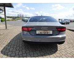 Audi Q3 S tronic DSG Zlevněno o 22 000 Kč