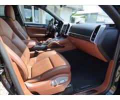 Porsche Cayenne 3,0 D, LED, Panorama  Platinum Edition - 60