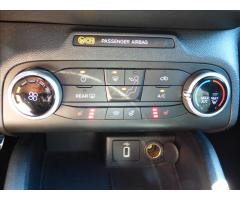 Ford Focus 1,5 TDCi,ST-LINE,LED,Navi,Ford servis  ST-Line - 39