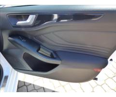 Ford Focus 1,5 TDCi,ST-LINE,LED,Navi,Ford servis  ST-Line - 52