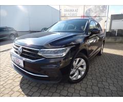 Volkswagen Tiguan 2,0 TDI DSG,4x4,LED,model 2021,Navi,VW servis  Life - 7