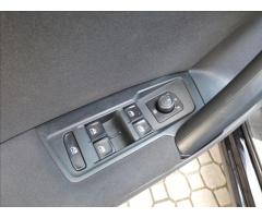 Volkswagen Tiguan 2,0 TDI DSG,4x4,LED,model 2021,Navi,VW servis  Life - 18