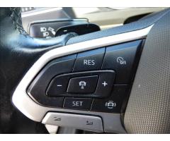 Volkswagen Tiguan 2,0 TDI DSG,4x4,LED,model 2021,Navi,VW servis  Life - 20