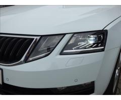 Škoda Octavia 2,0 TDI DSG,LED,Navi,Digi Klima,serviska - 64