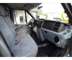 Ford Transit 2,2 TDCi, 300 LWB , 9 míst, Klima  Trend - 36