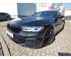 BMW Řada 5 2,0 520d xDrive,Laser,M-Paket,Head Up - 7