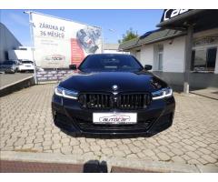 BMW Řada 5 2,0 520d xDrive,Laser,M-Paket,Head Up - 8