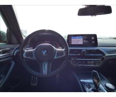 BMW Řada 5 2,0 520d xDrive,Laser,M-Paket,Head Up - 11