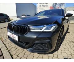 BMW Řada 5 2,0 520d xDrive,Laser,M-Paket,Head Up - 68