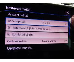 Volkswagen Golf 1,6 TDI,Full LED,Navigace,  Comfortline - 35