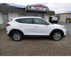 Hyundai Tucson 1,7 CRDI,koupeno ČR,Navi,Digi Klima,Hyundai servis  Trikolor - 2