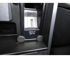 Volkswagen Touran 2,0 TDI DSG, Navi, Digi Klima, serviska  Comfortline - 41