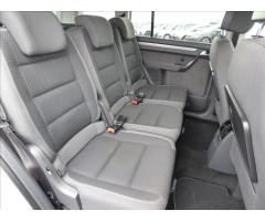 Volkswagen Touran 2,0 TDI DSG, Navi, Digi Klima, serviska  Comfortline - 51