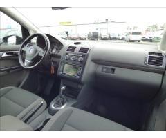 Volkswagen Touran 2,0 TDI DSG, Navi, Digi Klima, serviska  Comfortline - 53