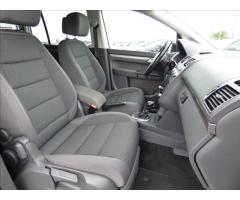 Volkswagen Touran 2,0 TDI DSG, Navi, Digi Klima, serviska  Comfortline - 58