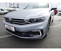 Volkswagen Passat Variant 1,4 TSI GTE DSG,Full LED,Navigace,VW servis - 84