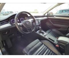 Volkswagen Passat 2,0 BiTDI DSG,REZERVACE,4x4,model 2015,  Highline - 12