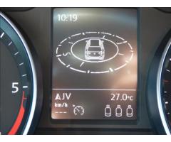 Volkswagen Passat 2,0 TDI,LED,Navi,nez. topení,VW servis  R-Line - 22