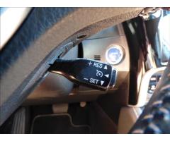 Toyota Auris 1,8 VVTi Hybrid,Navigace,model 2017,Digi Klima  Executive - 24