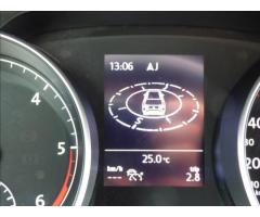 Volkswagen Touran 2,0 TDI,masáž,Navigace,Digi Klima,VW servis  Comfortline - 25