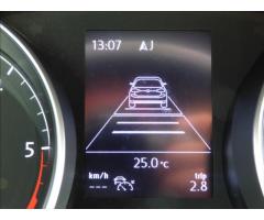Volkswagen Touran 2,0 TDI,masáž,Navigace,Digi Klima,VW servis  Comfortline - 28