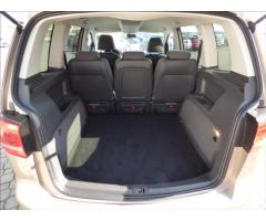 Volkswagen Touran 1,4 TSI DSG,REZERVACE,Navigace,Digi Klima,serviska  Highline - 43