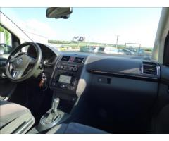 Volkswagen Touran 1,4 TSI DSG,REZERVACE,Navigace,Digi Klima,serviska  Highline - 47