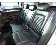 Volkswagen Passat 2,0 BiTDI DSG,REZERVACE,4x4,model 2015,  Highline - 53