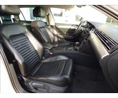 Volkswagen Passat 2,0 BiTDI DSG,REZERVACE,4x4,model 2015,  Highline - 73