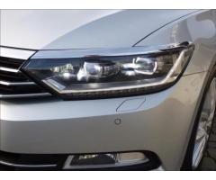 Volkswagen Passat 2,0 BiTDI DSG,REZERVACE,4x4,model 2015,  Highline - 77