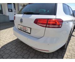 Volkswagen Passat 2,0 TDI,LED,Navi,nez. topení,VW servis  R-Line - 89