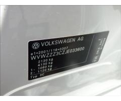 Volkswagen Passat 2,0 TDI,LED,Navi,nez. topení,VW servis  R-Line - 91
