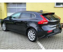 Volvo V40 2,0 D 130kW Kinetic *SERV.KN. - 6