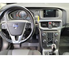 Volvo V40 2,0 D 130kW Kinetic *SERV.KN. - 25