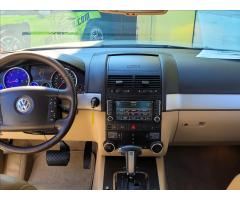 Volkswagen Touareg 3,0 TDI SERV, záruka KM+CEBIA - 26