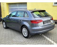 Audi A3 1,6 TDi S-tronic *ZÁRUKA KM* - 9