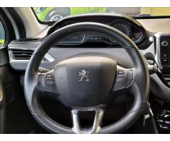 Peugeot 2008 1,2 CZ, MÁLO NAJETO - 31