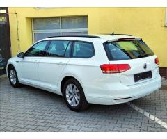 Volkswagen Passat 2,0 TDi 4motion SERV.KN+CEBIA - 8