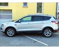 Ford Kuga 1,5 SERV.KNÍŽKA, MÁLO NAJETO - 9