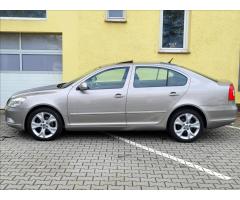 Škoda Octavia 1,8 ELEGANCE,nové ROZVODY+SERV - 10