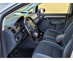 Volkswagen Touran 1,4 TSi SERV.KN,CEBIA - 26