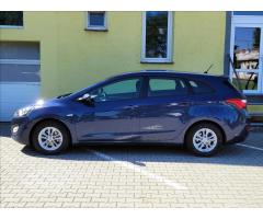 Hyundai i30 1,6 CRDi Style SERVISNÍ KNÍŽKA - 6