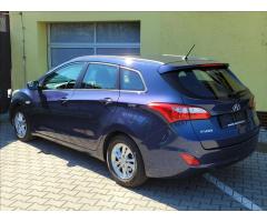 Hyundai i30 1,6 CRDi Style SERVISNÍ KNÍŽKA - 7