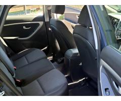 Hyundai i30 1,6 CRDi Style SERVISNÍ KNÍŽKA - 18