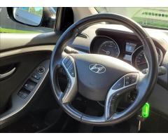 Hyundai i30 1,6 CRDi Style SERVISNÍ KNÍŽKA - 26