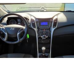 Hyundai i30 1,6 CRDi Style SERVISNÍ KNÍŽKA - 28