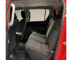 Toyota Hilux 2,4 DOUBLE CAB 4x4 LIVE - 8