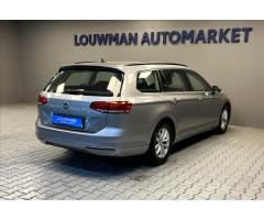 Volkswagen Passat 2,0 COMFORT  COMBI - 2